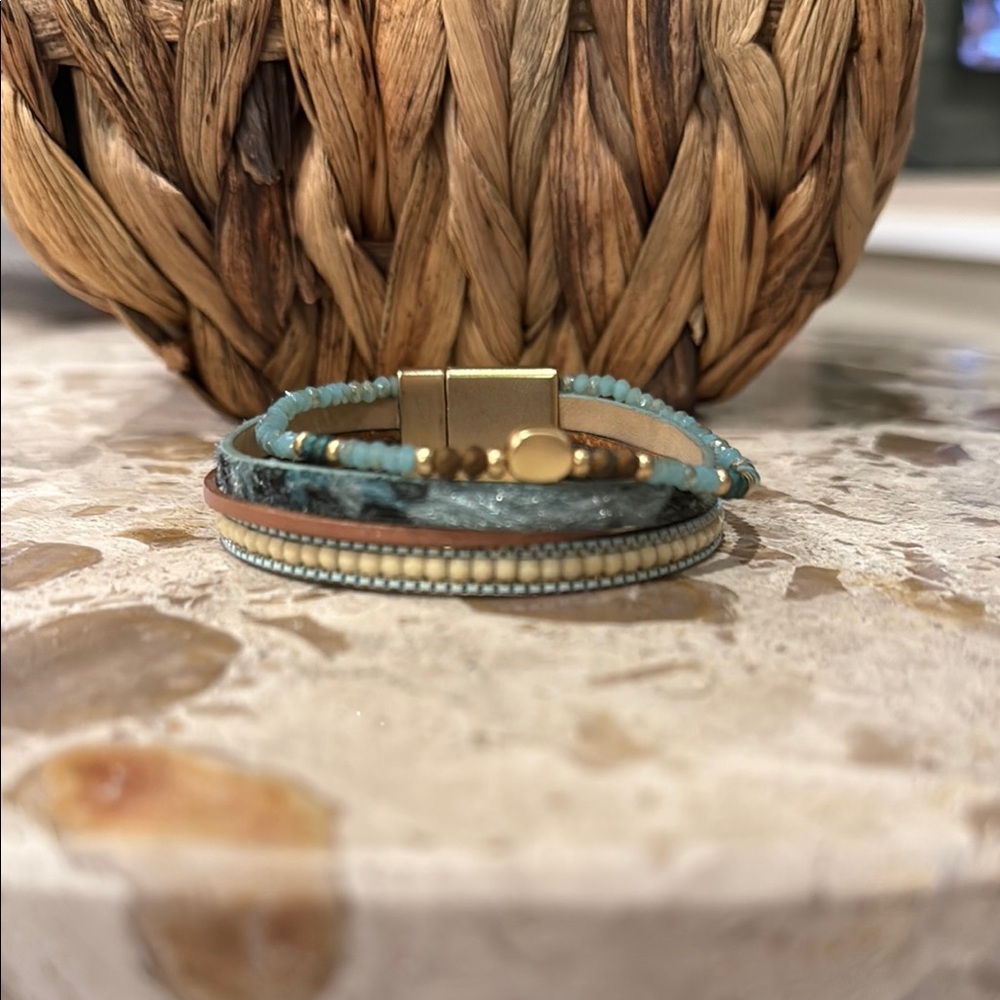 Elegant Gold and Blue Multi-Layer Bracelet with magnetic closure